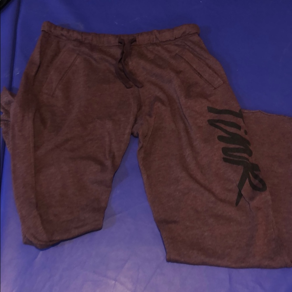 VS SWEATS